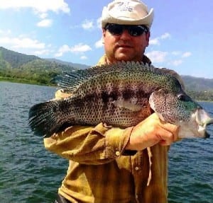 Sport_Fishing_on_Lake_Arenal