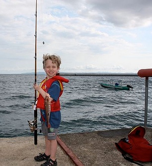 Dock fishing at Playa Nicuesa Lodge
