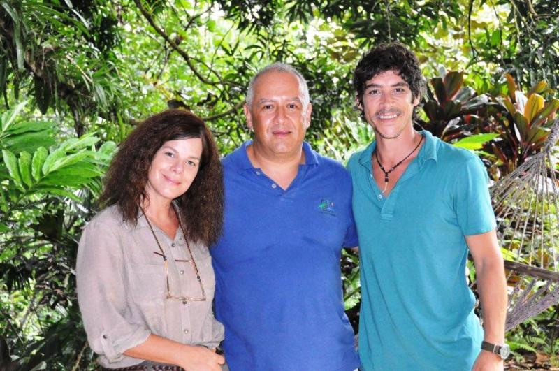 Portasol director Guillermo Piedra with Marcia Gay Harden & Oscar Jaenada from After Words movie filmed at Portasol in Costa Rica