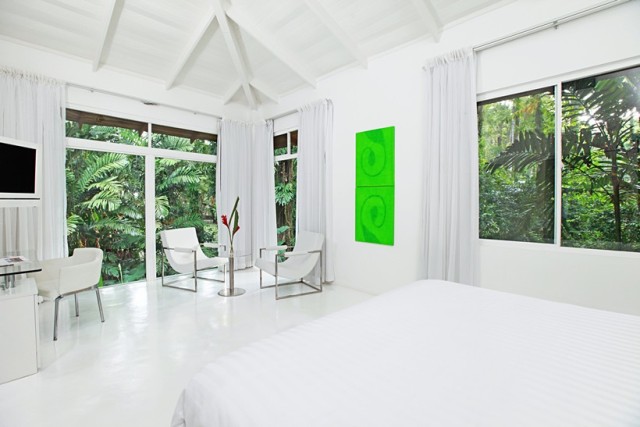 Le Cameleon suite bedroom