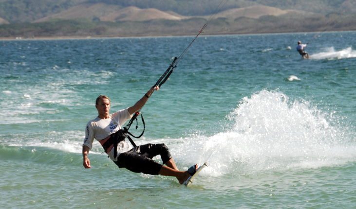 Kitesurfing Costa Rica, image by Kitecostarica.net