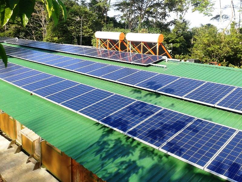 Solar energy system at Veragua Rainforest