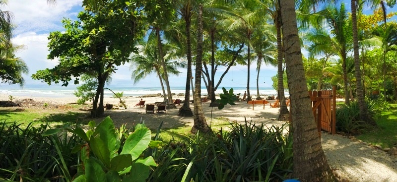 beachfront-hotel-tropico-latino-in-santa-teresa-costa-rica