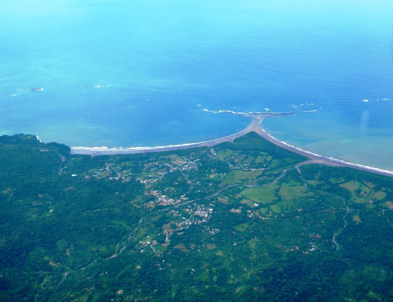 flying-to-playa-nicuesa-rainforest-lodge-in-costa-rica