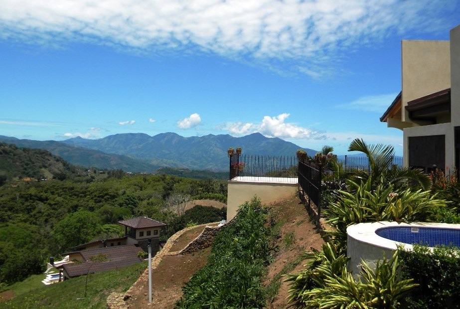 Homes in Atenas Costa Rica